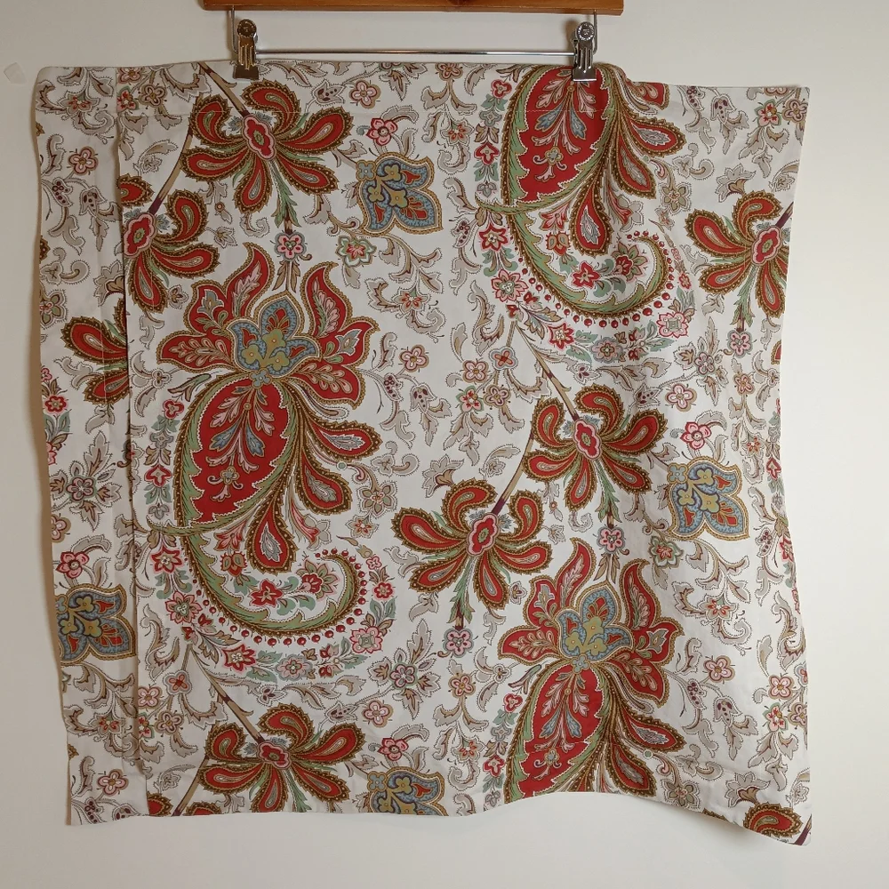 Pottery Barn stylized floral